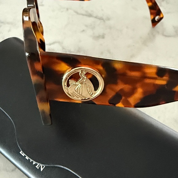 Lanvin Brown Tortoise Women's Sunglasses - Picture 2 of 11